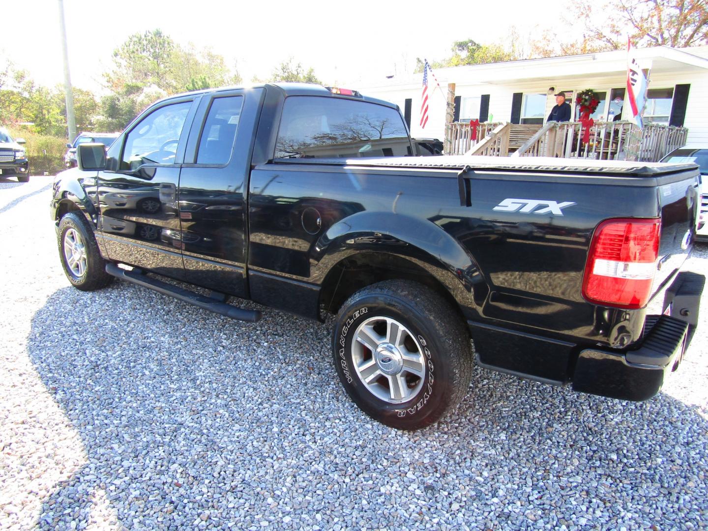 2008 Black /Gray Ford F-150 (1FTRX12W38F) , Automatic transmission, located at 15016 S Hwy 231, Midland City, AL, 36350, (334) 983-3001, 31.306210, -85.495277 - Photo#5